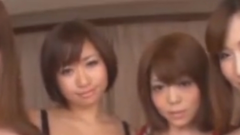 集団でオナニーしてぐしょ濡れ状態で同時責めしてくれる美人ら