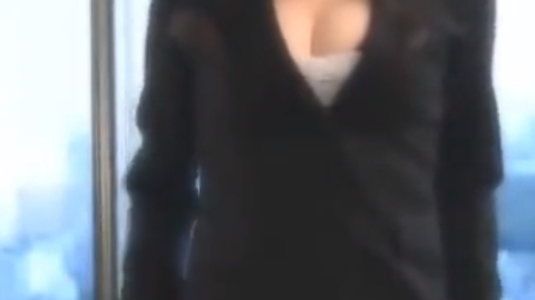 普段は真面目に仕事をしているのに本性はドスケベな美女OLと生中出しパコ