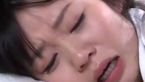 お人形さんみたいに可愛らしい色白ボイン娘を縛り付け鬼ピストン！！