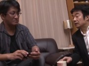 旦那のいない間に男を連れ込み不倫パコに夢中になる美人妻