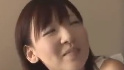 童顔スレンダー美乳美少女とホテルで楽しく濃厚顔射パコパコ