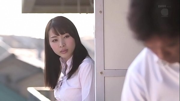 旦那の帰りが遅い日に隣に住むおじさまに抱かれて…【本田岬】