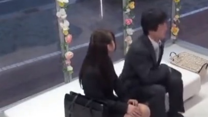 〖MM号〗「ひゃん…恥ずかしい♡」職場の同僚が２人きりのエッチな車内で発情セックス♡