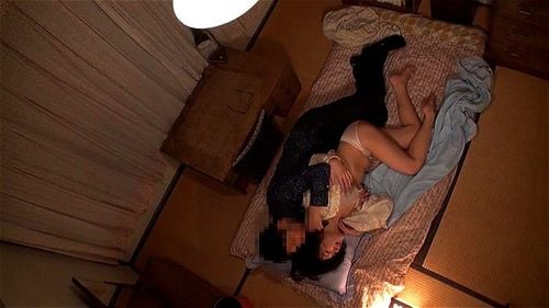 【八上寿々音】NTR計画！看病をするフリをしながら熟女お叔母さんを夜●いして寝取る甥っ子