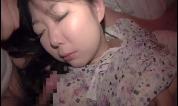 「やめて…！」気弱そうな若妻のデカパイに欲情→夜這い強制強姦敢行！