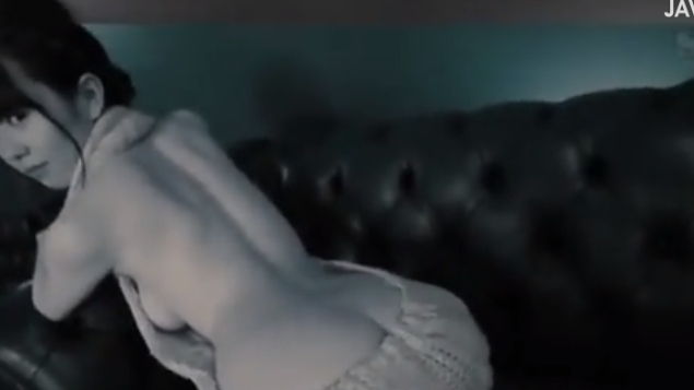 【水卜さくら】巨乳で、ウエストが細くて、くびれも凄い、スタイル抜群の美女。乳首が性感帯なんのか、潮吹きまじイキ！