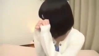 ショートカットが似合う女子大生に生チンポをぶち込み大量中出しｗ