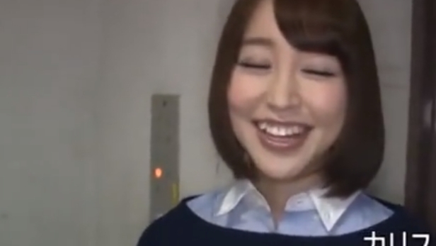 彼女の見てる前で仮面つけてる彼氏をNTRして搾り取るAV女優