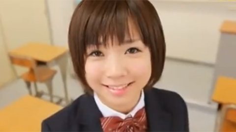 ショトカの美少女JKが教室でチンポを本気責め→噴き出るザーメンに歓喜