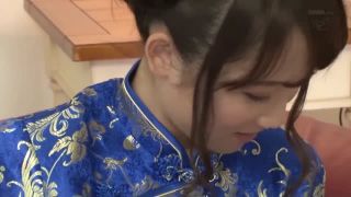 中国美女の前に登場した覆面デカマラがS責めで興奮しまくって発射