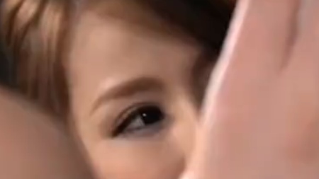 これはエロがすぎるだろｗｗｗ卑猥な衣装の巨乳美女がＭ男を取り囲んで容赦ない肉棒イジメがやばいｗｗｗ