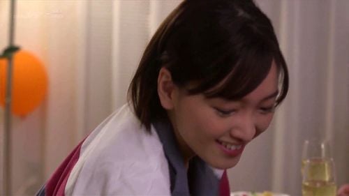 チ●ポ挿入激ピストン中出しされても一切気づかないレズビアンカップル